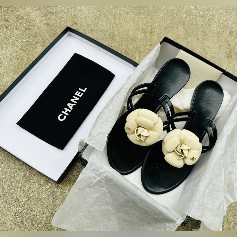 ❌SOLD❌💯AUth! CHANEL camellia flower jelly shoes